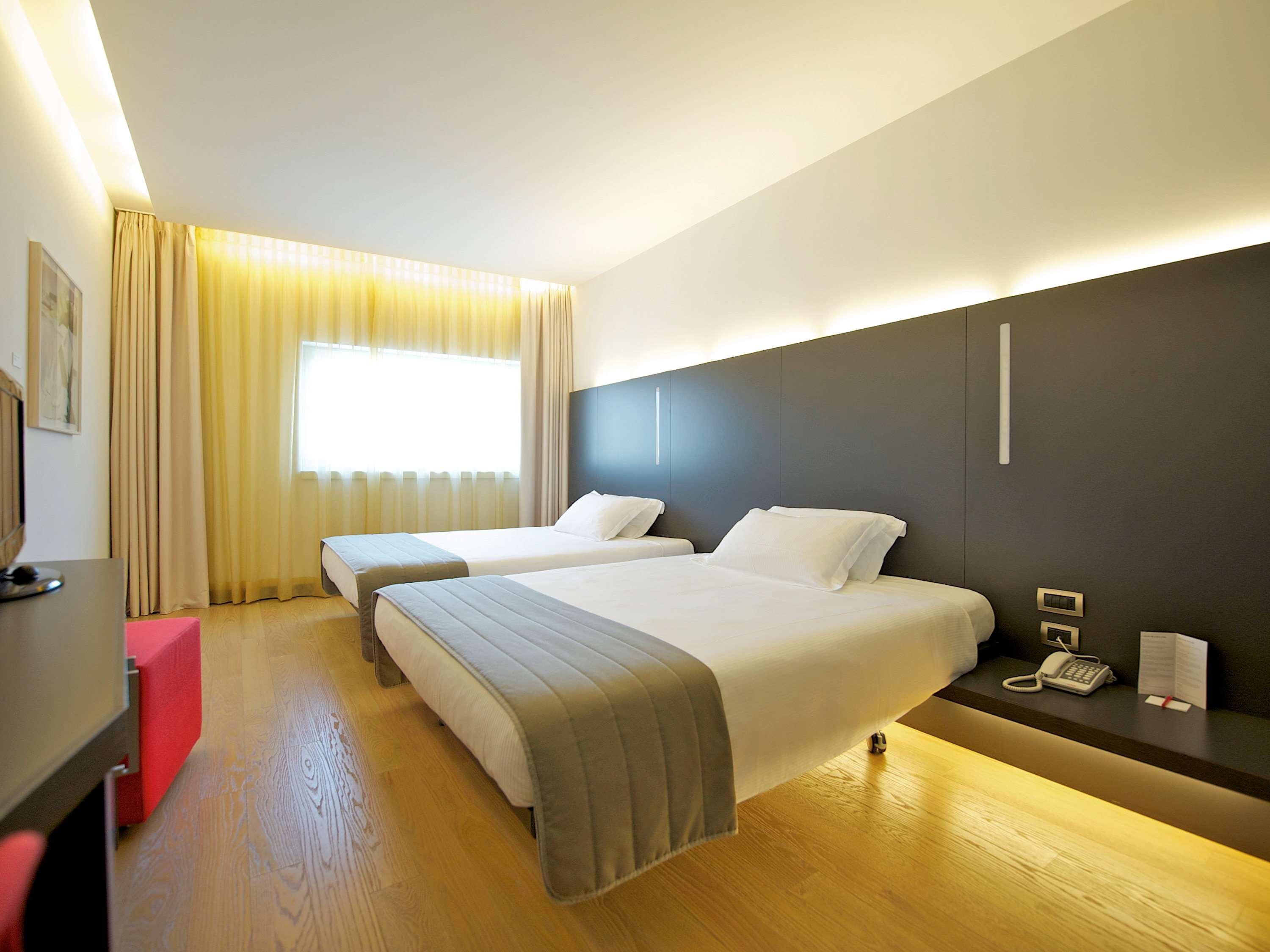 Mercure Nerocubo Rovereto Роверето Екстер'єр фото